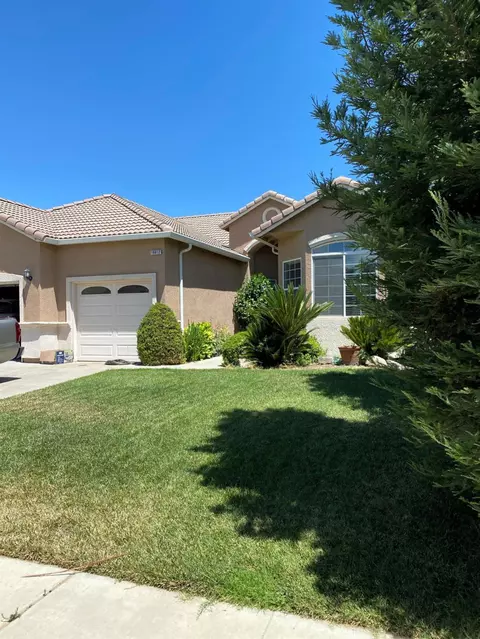 16012 Brian Ave, Kerman, CA 93630 photo 1