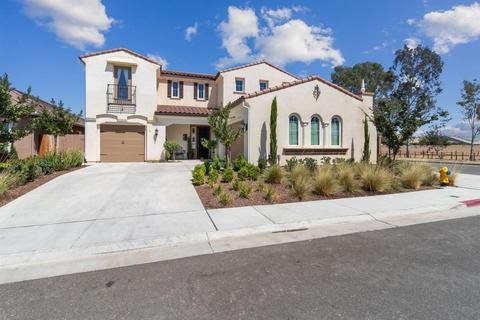 1413 N Traverse Ave, Clovis, CA 93619 photo 1
