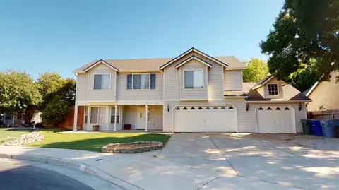 196 Bedford, Clovis, CA 93611 photo 1