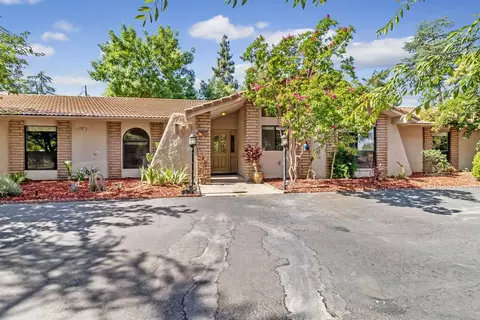 5263 Horseshoe Bend Ave, Clovis, CA 93619 photo 1