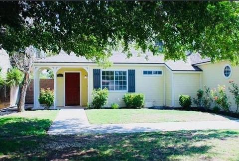 1311 Ash Ave, Clovis, CA 93611 photo 1