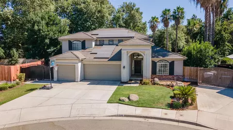 624 N Oxford Ave, Clovis, CA 93611 photo 1
