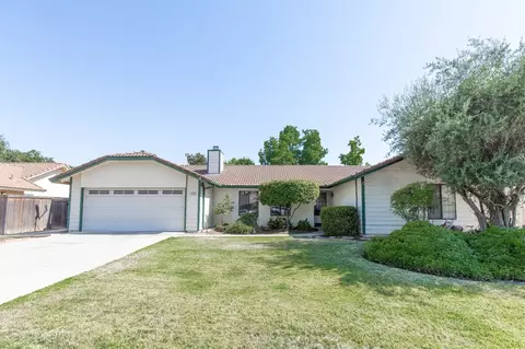 2258 Vartikian Ave, Clovis, CA 93611 photo 1