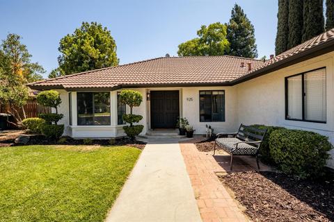 925 Filbert Ave, Clovis, CA 93611 photo 1