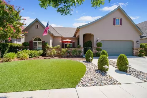 540 W Warwick Ave, Clovis, CA 93619 photo 1
