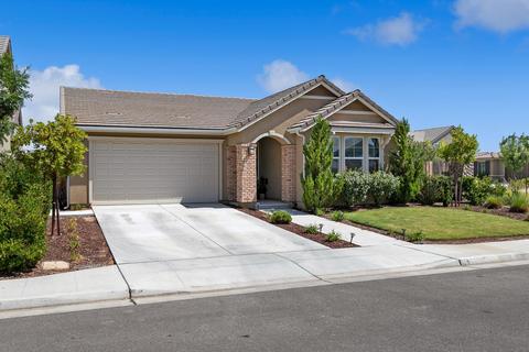 3685 Bellaire Ave, Clovis, CA 93619 photo 1