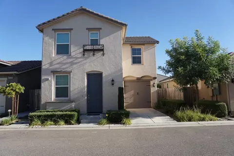 3550 Muse Way, Clovis, CA 93619 photo 1