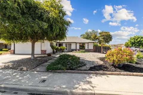 1134 Pontiac Ave, Clovis, CA 93612 photo 1