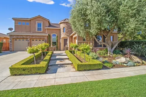 662 Omaha Ave, Clovis, CA 93619 photo 1