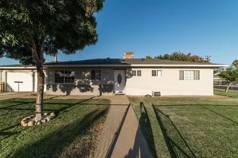 1214 Bennett Way, Sanger, CA 93657 photo 1