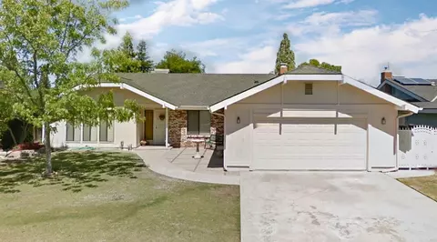 2160 Holt Ave, Sanger, CA 93657 photo 1