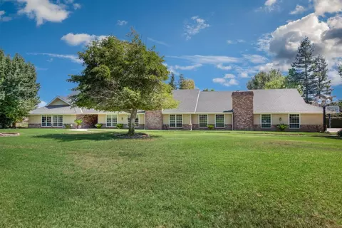 5647 E Lebanon Ave, Clovis, CA 93619 photo 1