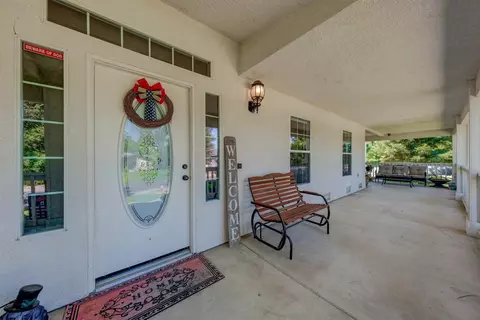 18741 Shore Dr, Madera, CA 93638 photo 1