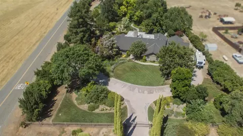 13060 E Rialto Ave, Sanger, CA 93657 photo 1