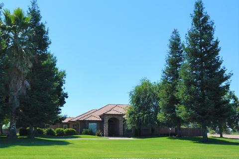 1765 N Biola Ave, Kerman, CA 93630 photo 1