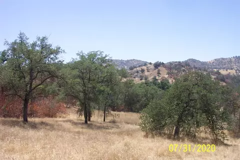 38949 Roundtree Ln, Squaw Valley, CA 93675 photo 1