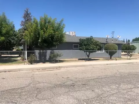 555 S 4th St, Chowchilla, CA 93610 photo 1