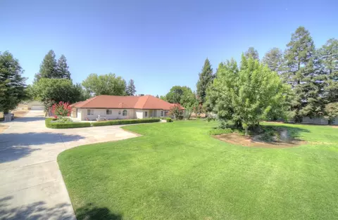 7545 E Nees Ave, Clovis, CA 93619 photo 1