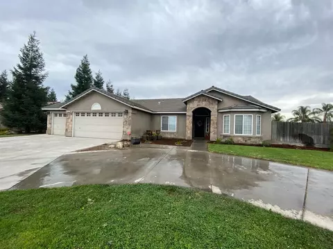 625 S Goldenrod Ave, Kerman, CA 93630 photo 1