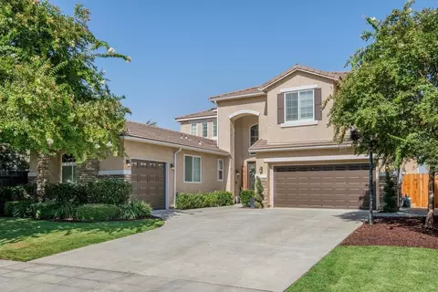 1067 N Coventry Ave, Clovis, CA 93611 photo 1