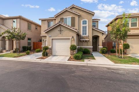 3069 Mount Rainier Ln, Clovis, CA 93619 photo 1