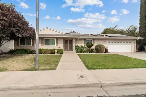 1003 Ezie Ave, Clovis, CA 93611 photo 1