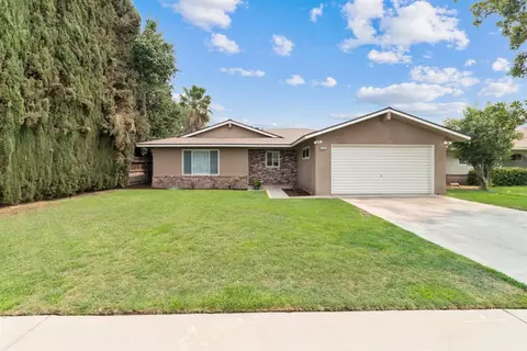 1325 Adler Dr, Clovis, CA 93612 photo 1