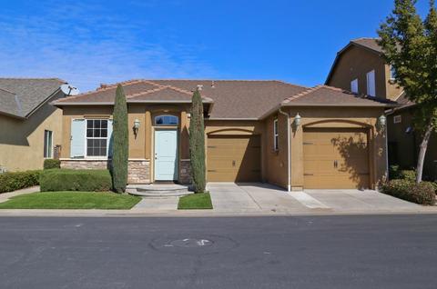 4225 Serena Ln, Clovis, CA 93619 photo 1