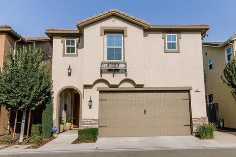 1571 N Strada Way, Clovis, CA 93619 photo 1