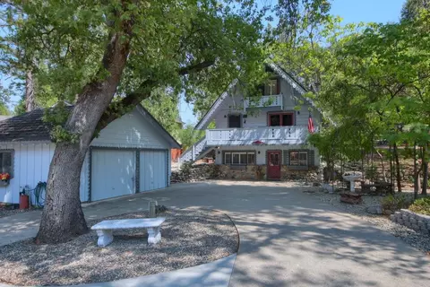 39727 Pine Ridge Rd, Oakhurst, CA 93644 photo 1