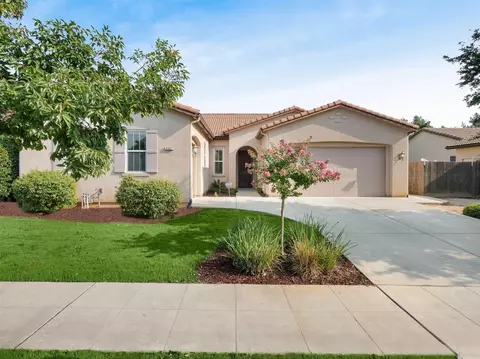 3307 Buckingham Ave, Clovis, CA 93619 photo 1