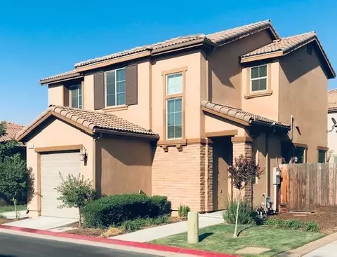 3279 Lahar Ln, Clovis, CA 93619 photo 1