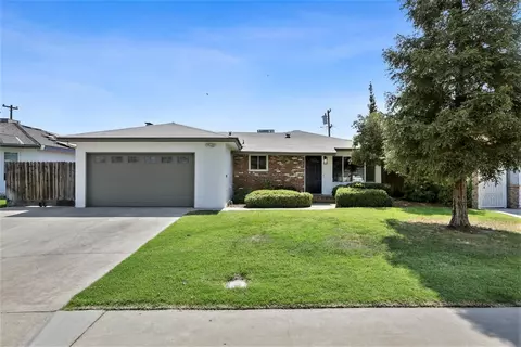 578 W San Jose Ave, Clovis, CA 93612 photo 1