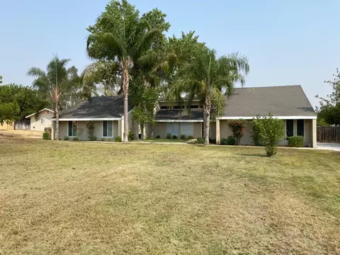 8772 Chickadee Ln, Clovis, CA 93619 photo 1