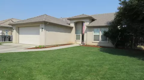 752 S Kenneth Ave, Kerman, CA 93630 photo 1