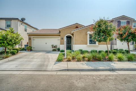 3842 Sussex Ave, Clovis, CA 93619 photo 1
