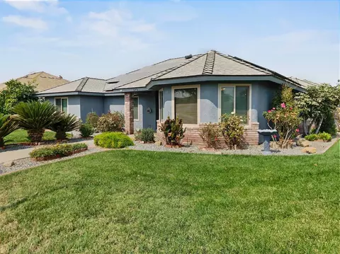 648 E Birch Ave, Hanford, CA 93230 photo 1
