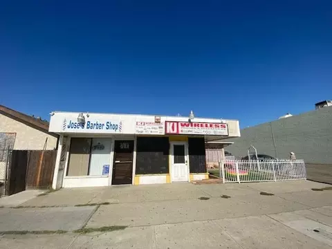 708 N D St, Madera, CA 93638 photo 1