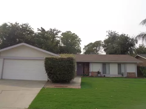914 Fordham Ave, Clovis, CA 93611 photo 1
