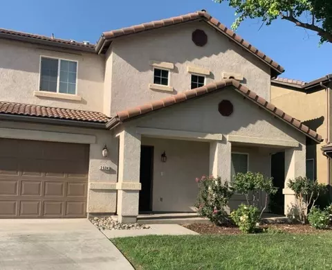 2534 Chestnut, Visalia, CA 93292 photo 1