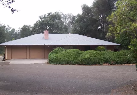 45481 Lauri Ln, Oakhurst, CA 93644 photo 1