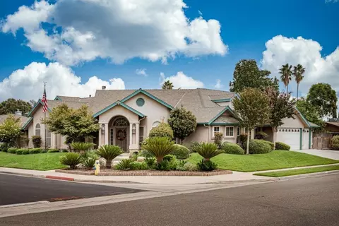 75 N Peach Ave, Clovis, CA 93612 photo 1