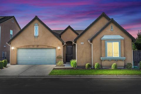3885 Chessa Ln, Clovis, CA 93619 photo 1