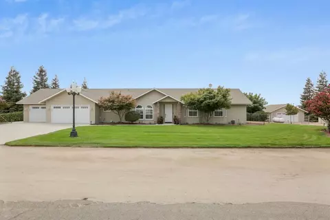 6701 E Huntsman Ave, Selma, CA 93662 photo 1
