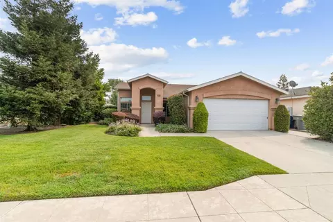 2049 Coventry Ave, Clovis, CA 93611 photo 1