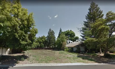 262 Brehler Ave, Sanger, CA 93657 photo 1