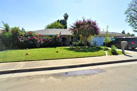 2233 3rd St, Sanger, CA 93657 photo 1