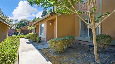 4000 Elmo Lopps #B, Modesto, CA 95356 photo 1