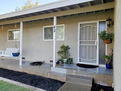42 Beverly Dr, Clovis, CA 93612 photo 1