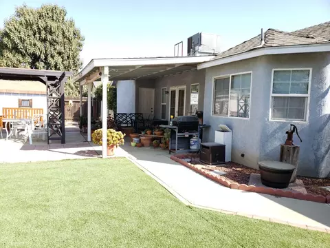 435 Westgate Pl, Lemoore, CA 93245 photo 1